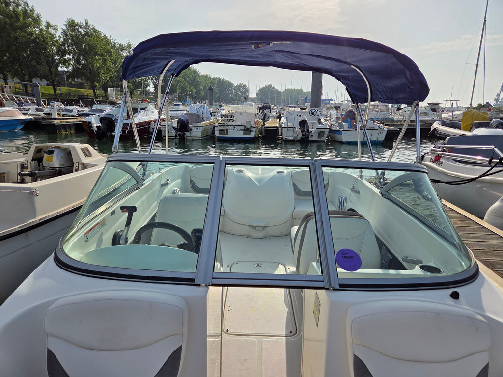 Location bateau avec ou sans permis  Bayliner 111GT à Biarritz Anglet Bayonne – Bateau 6 personnes 150ch